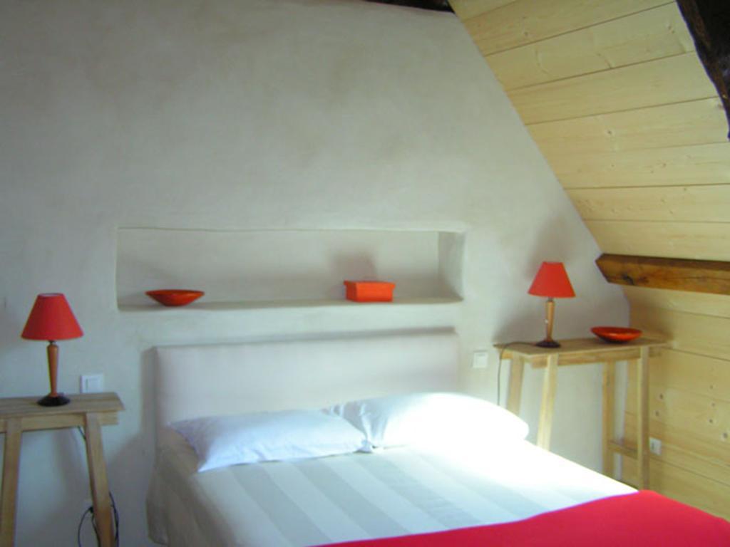 Le Clos St Yves แซ็ง-โปล-เดอ-ลีอง ห้อง รูปภาพ
